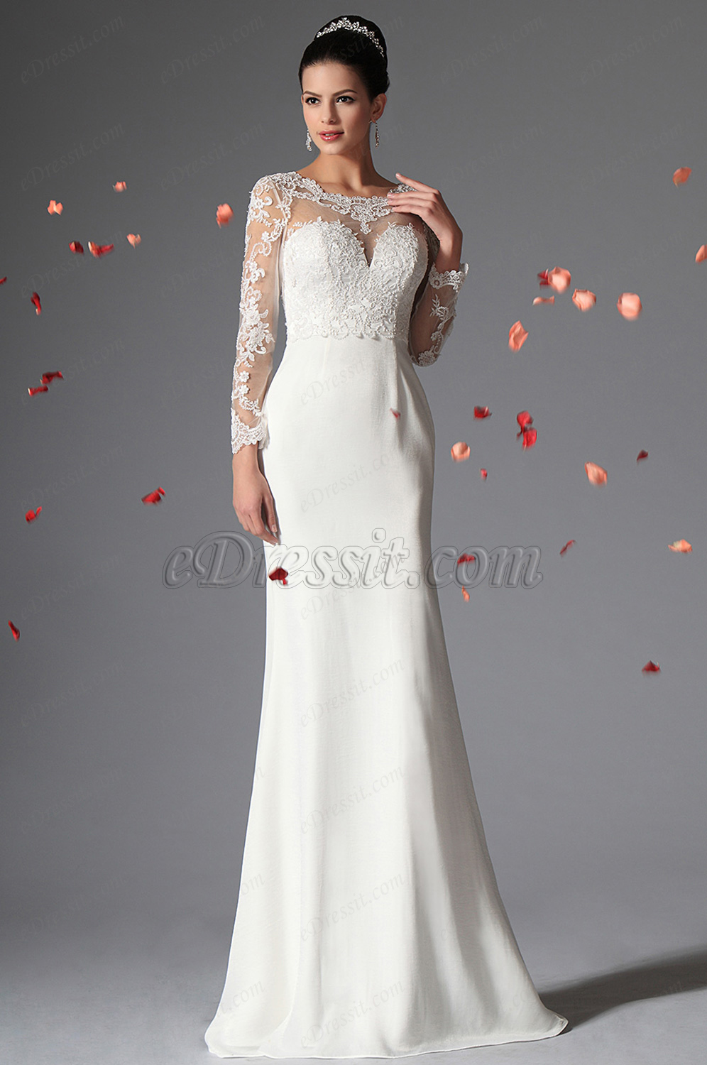 Robe de mariée chic en dentelle manches longues coupe ajustée